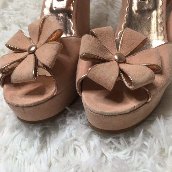 Marc Jacobs pink wedges 8.5 Womens Blush Suede Heels floral shoes ankle strap - Picture 3 of 10